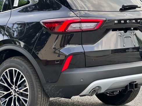 New 2025 Ford Escape SE w/ PHEV Premium Package image 6