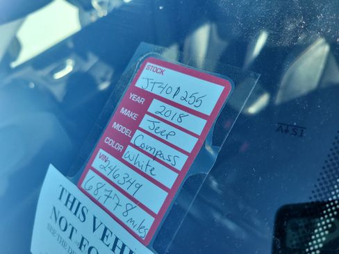 Used 2018 Jeep Compass Latitude w/ Popular Equipment Group image 10