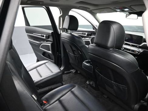Used 2025 Kia Telluride S AWD/4WD image 23