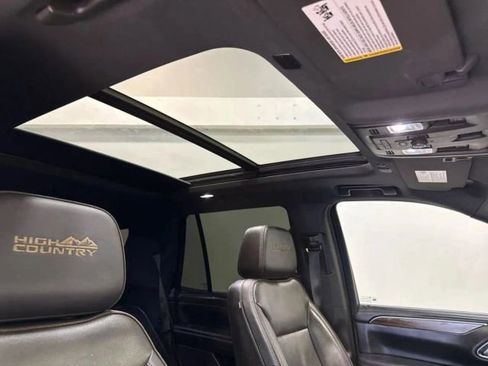 Used 2021 Chevrolet Tahoe High Country w/ Premium Package image 25