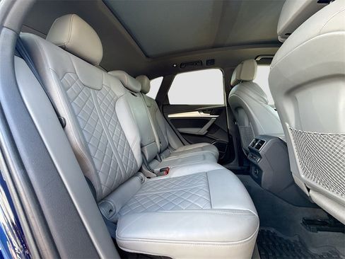 Used 2018 Audi SQ5 Prestige image 30