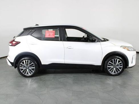 Certified 2023 Nissan Kicks SV FWD image 15