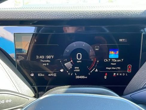 Used 2025 GMC Yukon XL Denali AWD/4WD image 26