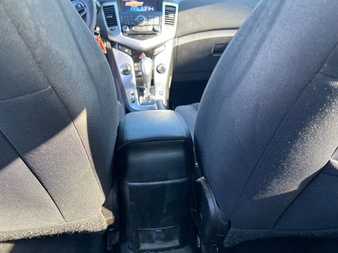 Used 2015 Chevrolet Cruze LT w/ Sun And Sound Package image 16
