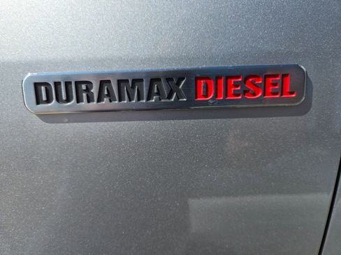 Used 2017 Chevrolet Colorado LT w/ LT Convenience Package image 2