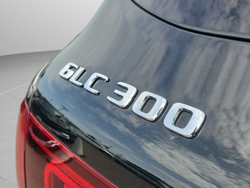 Used 2022 Mercedes-Benz GLC 300 image 31