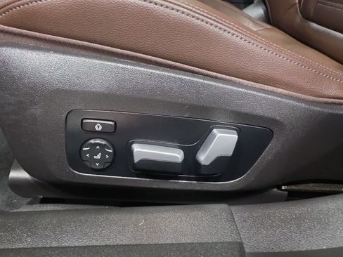 Used 2021 BMW 330e xDrive w/ Premium Package AWD/4WD image 16