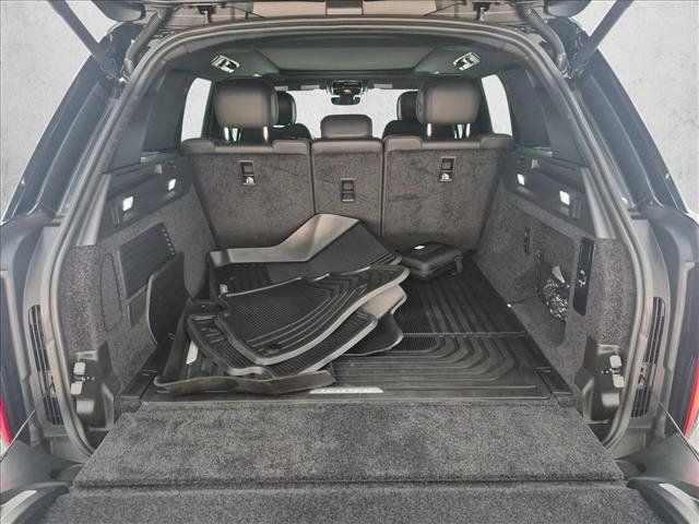 Certified 2025 Land Rover Range Rover SE AWD/4WD image 6