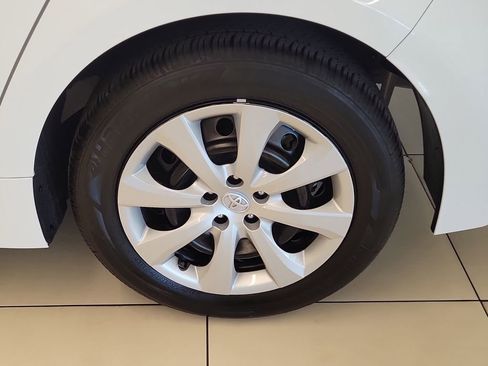 Used 2024 Toyota Corolla LE image 4