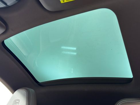 Used 2023 Porsche 911 Carrera S w/ Sport Package image 11