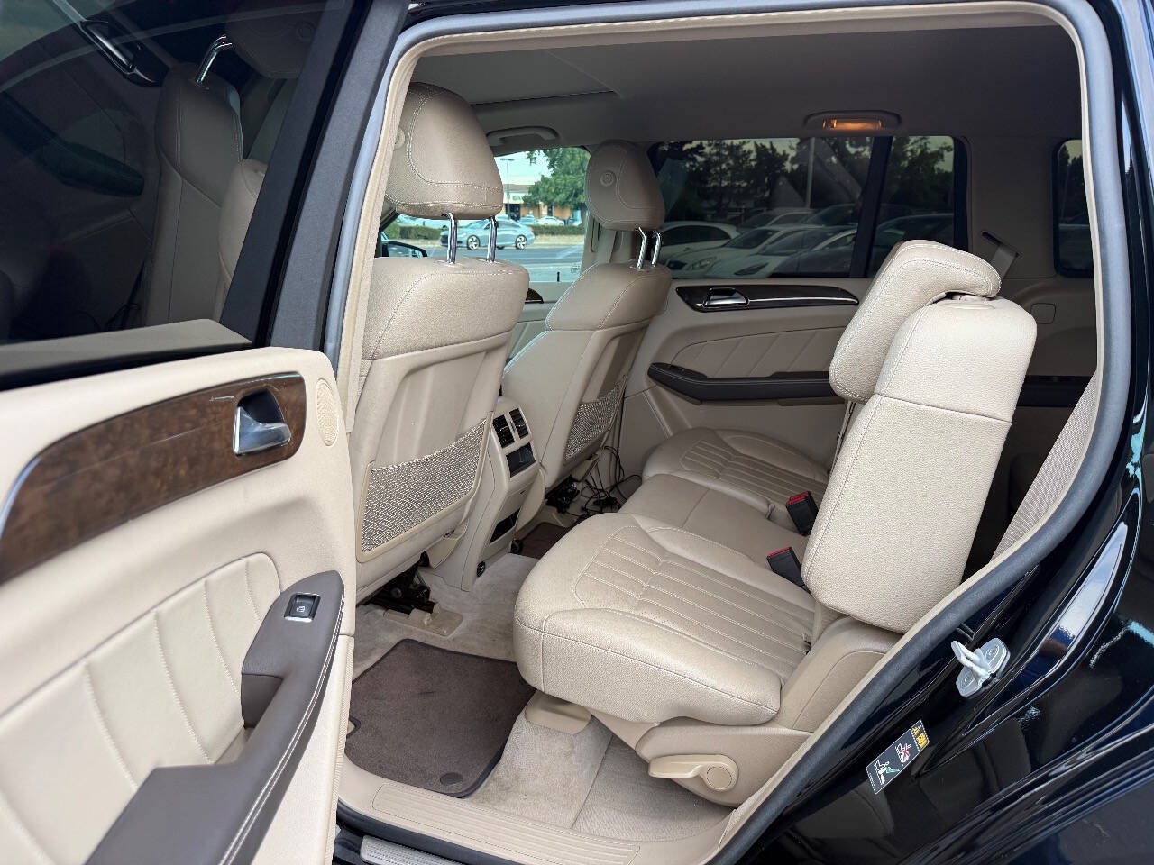 Used 2015 Mercedes-Benz GL 450 4MATIC image 11