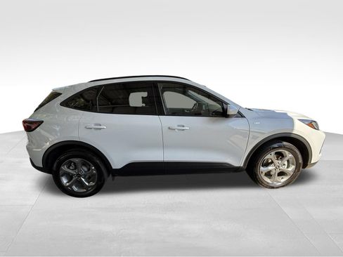 Used 2025 Ford Escape ST-Line Select AWD/4WD image 4
