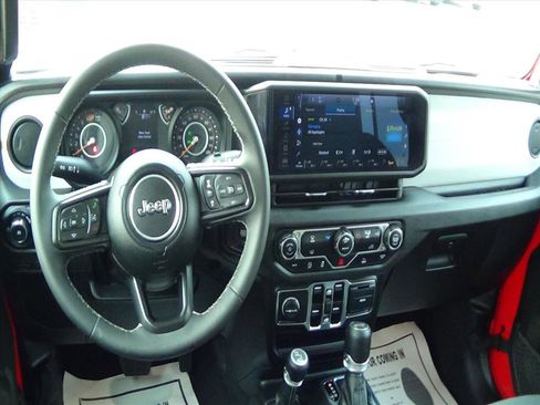 Certified 2025 Jeep Wrangler Sport S image 13