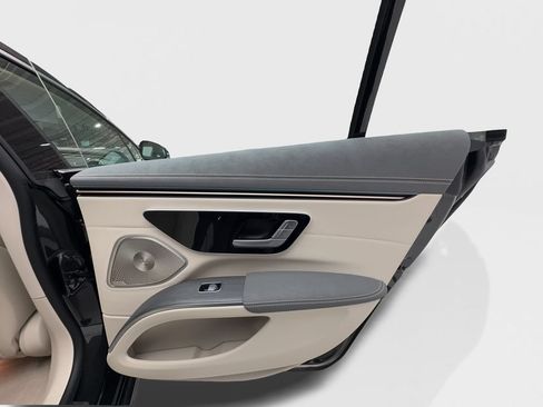 Used 2023 Mercedes-Benz EQS 450+ 4MATIC Sedan image 27