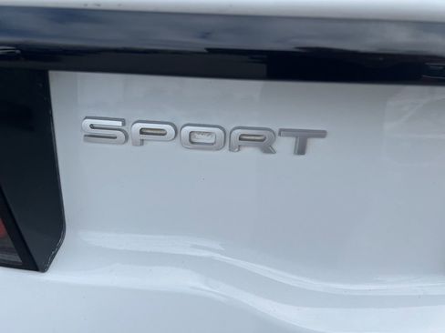 Used 2021 Land Rover Discovery Sport SE AWD/4WD image 28