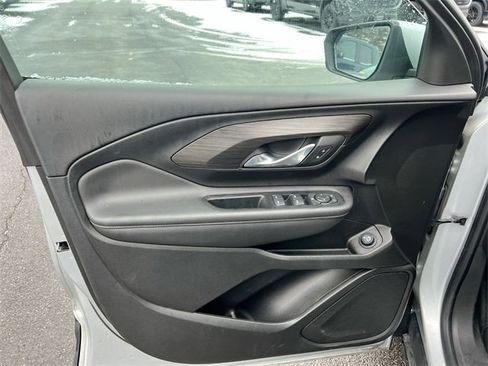 Used 2022 GMC Terrain SLE w/ Driver Convenience Package image 21