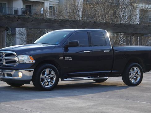 Used 2016 RAM 1500 Big Horn AWD/4WD image 3