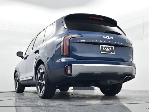 Certified 2023 Kia Telluride EX image 42