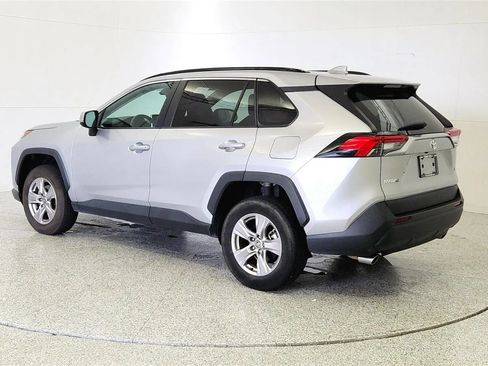 Used 2024 Toyota RAV4 XLE FWD image 5