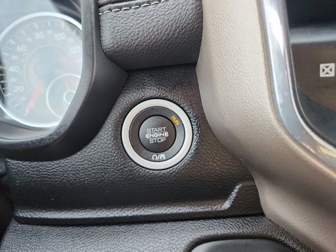Used 2019 RAM 1500 Laramie RWD image 23