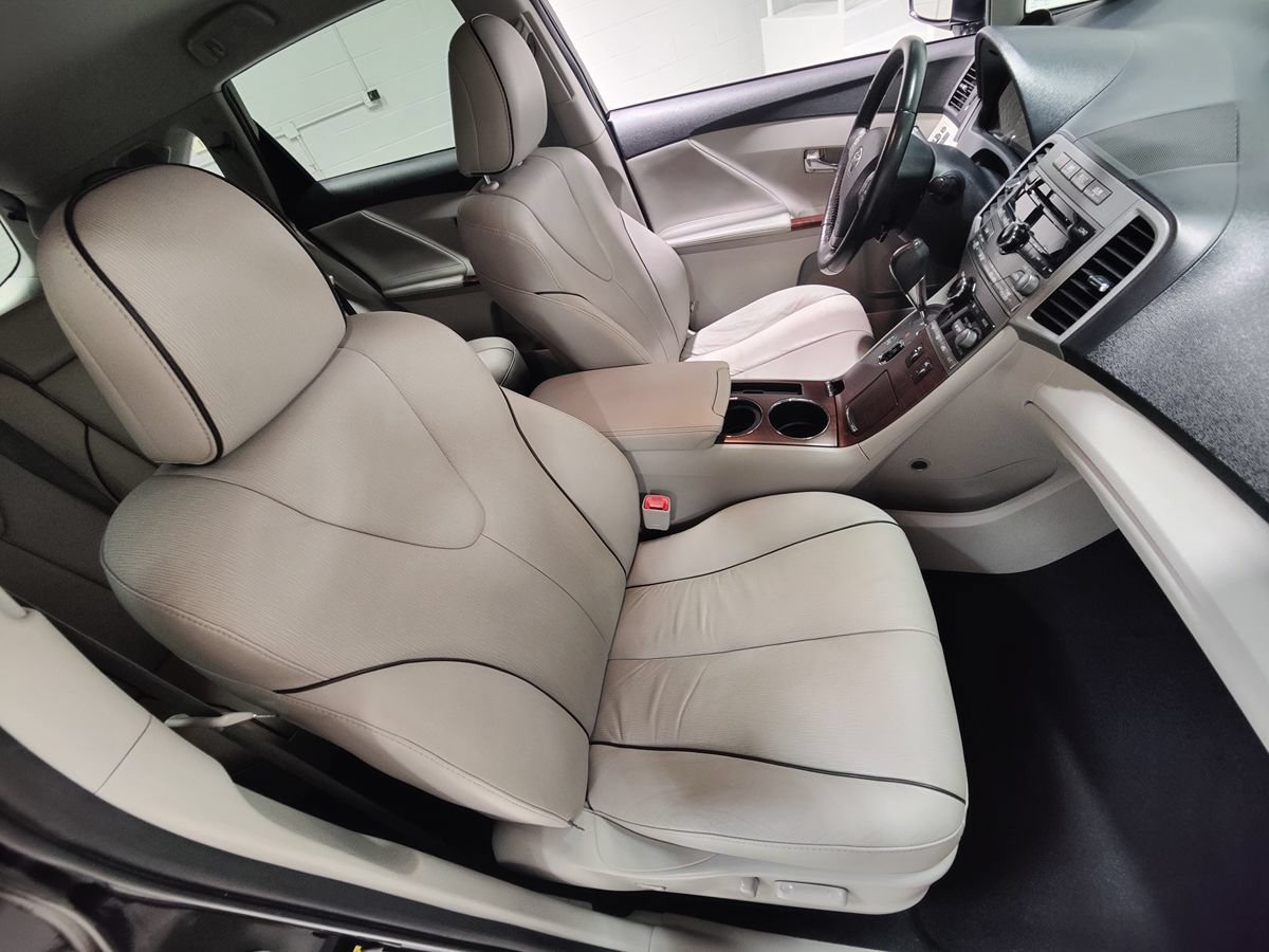 Used 2009 Toyota Venza FWD image 14