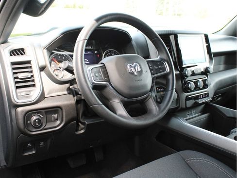 New 2026 RAM 1500 Express AWD/4WD image 12