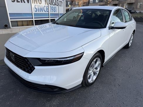 New 2025 Honda Accord LX image 10