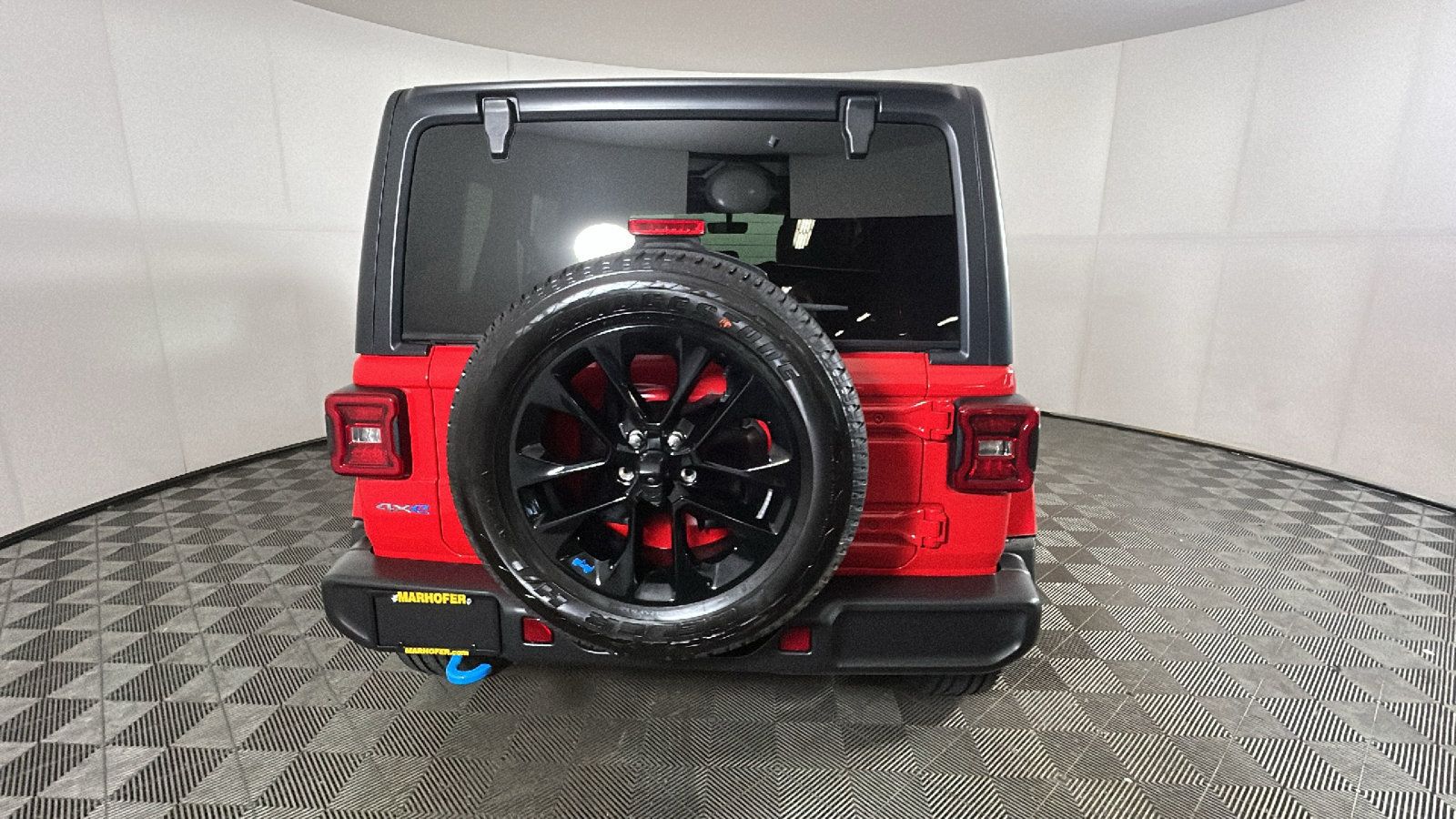 Used 2023 Jeep Wrangler Unlimited Sahara w/ Cold Weather Group AWD/4WD image 4