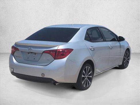 Used 2018 Toyota Corolla SE FWD image 5