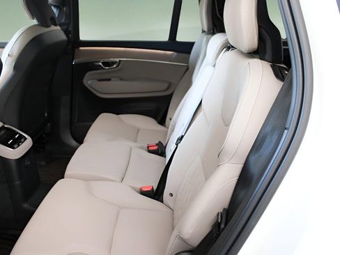 New 2026 Volvo XC90 T8 Plus w/ Protection Package Premier image 17