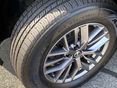 Used 2021 Nissan Rogue S AWD/4WD image 30