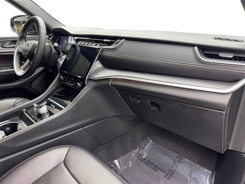 Used 2024 Jeep Grand Cherokee L Limited w/ Luxury Tech Group II image 58