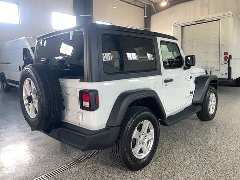 Used 2022 Jeep Wrangler Sport AWD/4WD image 18