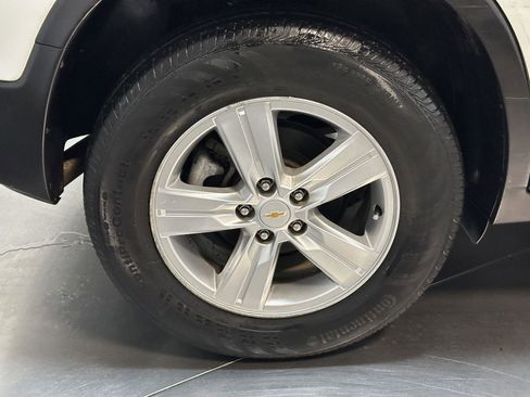 Used 2019 Chevrolet Trax LT w/ LT Convenience Package image 16