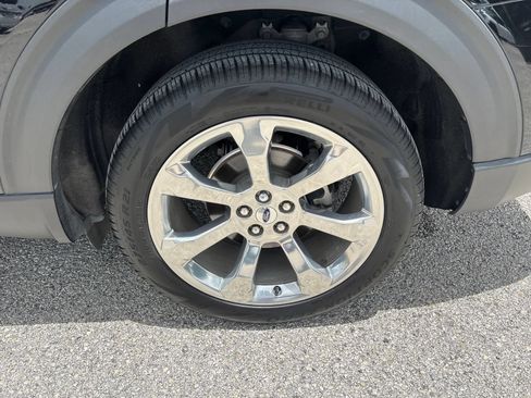 Used 2020 Ford Explorer Platinum w/ Premium Technology Package AWD/4WD image 37