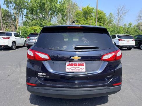 Used 2020 Chevrolet Equinox LS w/ LS Convenience Package AWD/4WD image 4