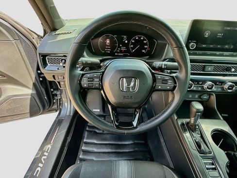 Used 2025 Honda Civic Sport image 11