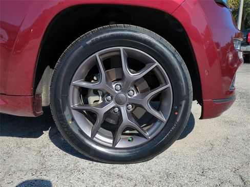 Used 2020 Jeep Grand Cherokee Limited X image 11