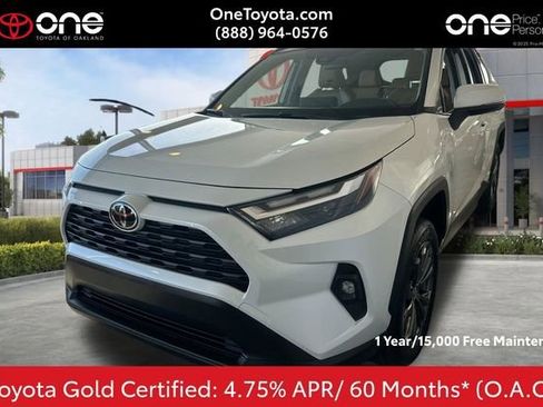 Used 2025 Toyota RAV4 XLE Premium image 1