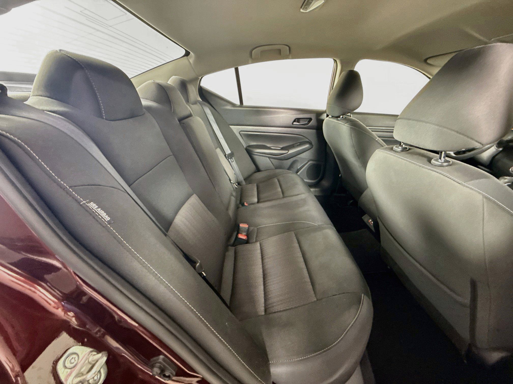 Used 2025 Nissan Altima 2.5 SV FWD image 32
