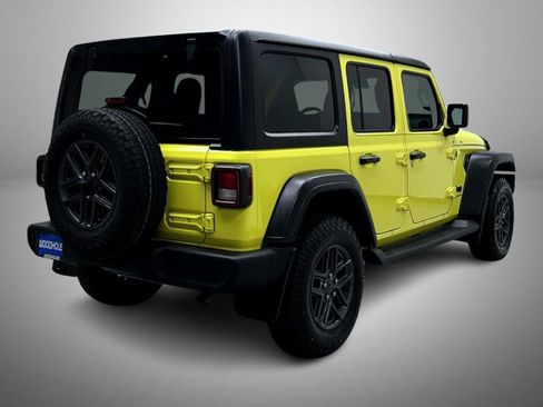 Used 2024 Jeep Wrangler Unlimited Sport AWD/4WD image 5