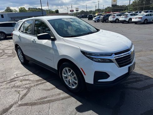 Certified 2023 Chevrolet Equinox LS FWD image 11