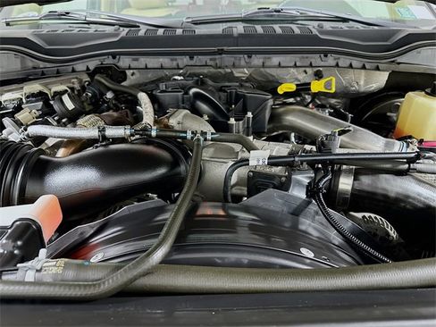 Used 2017 Ford F250 Lariat w/ Lariat Ultimate Package image 22