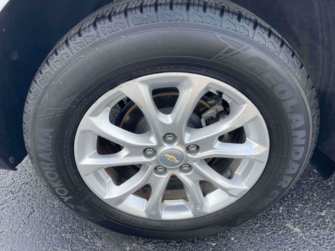 Used 2019 Chevrolet Equinox LS FWD image 10