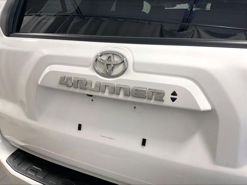 Used 2024 Toyota 4Runner SR5 image 28