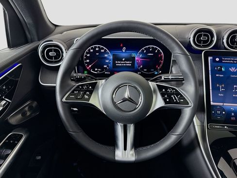 Used 2024 Mercedes-Benz GLC 300 4MATIC w/ Advanced USB Package image 11