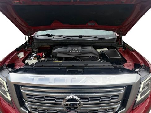 Used 2020 Nissan Titan Platinum Reserve w/ Moonroof Package image 18