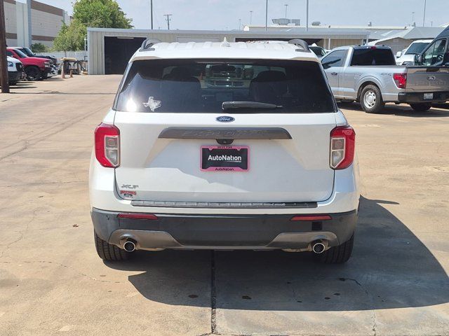 Certified 2022 Ford Explorer XLT w/ Equipment Group 202A RWD image 6