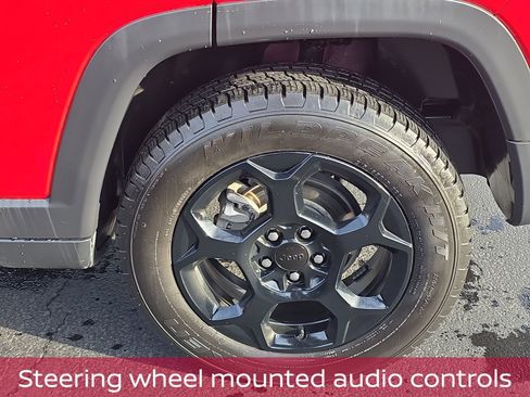 Used 2024 Jeep Compass Trailhawk image 11