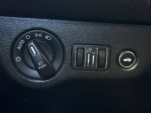 Used 2016 Dodge Challenger R/T Scat Pack RWD image 25